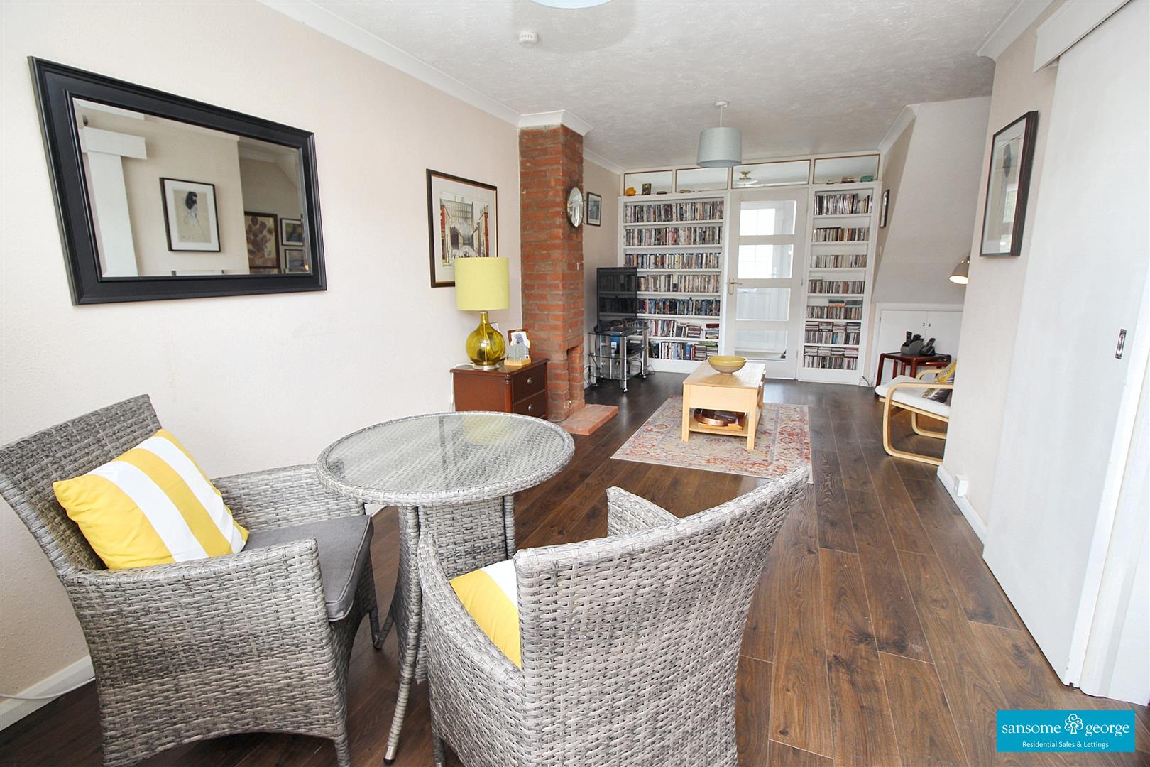 3 bed property in Alford Close, Reading